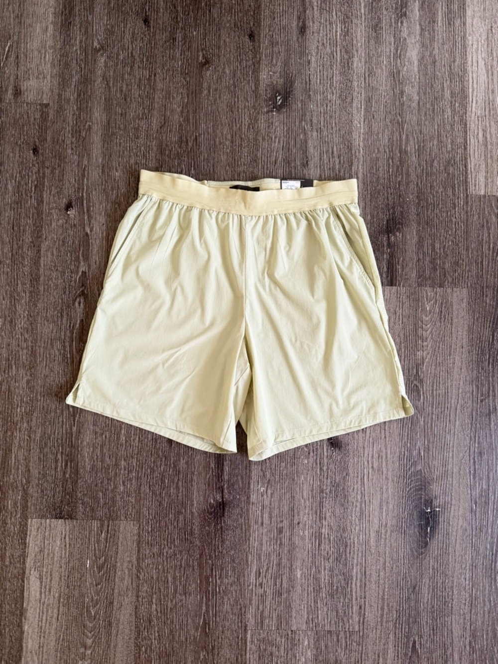Kohl's Pale Yellow Men's Athletic Shorts